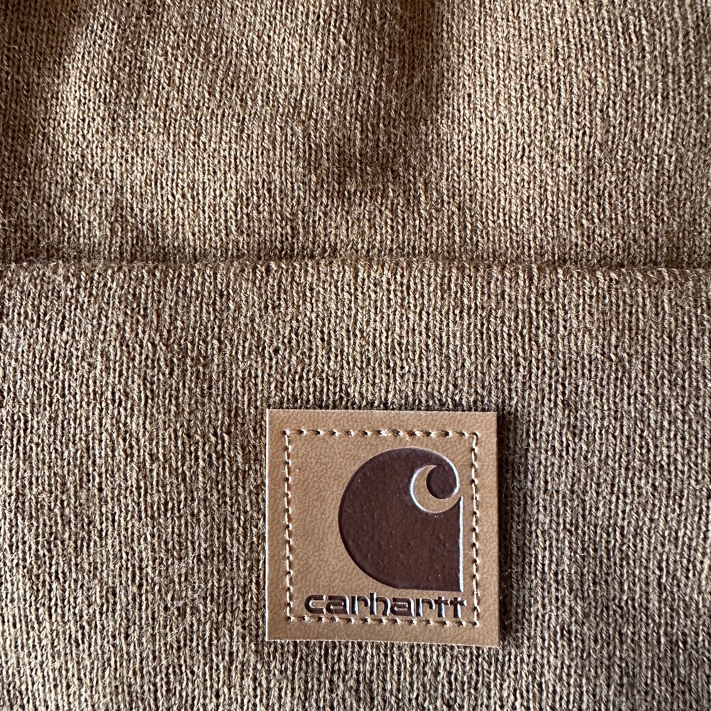 NWT Carhartt brown beanie hat with leather logo tag. - Picture 3 of 5
